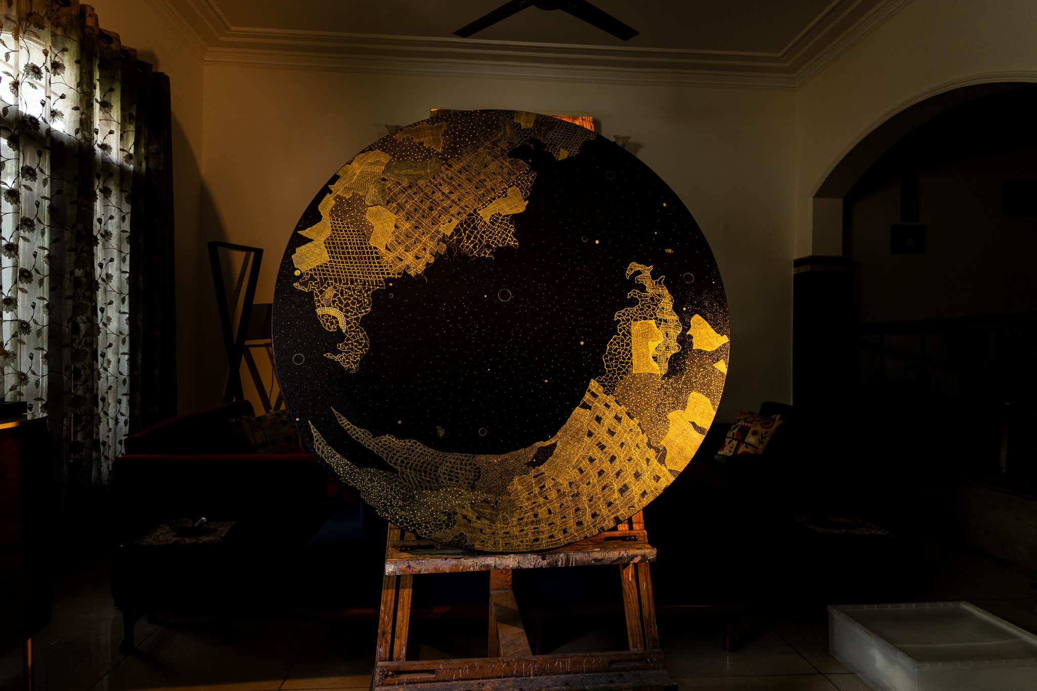 Gold ring circular work — additional view 2